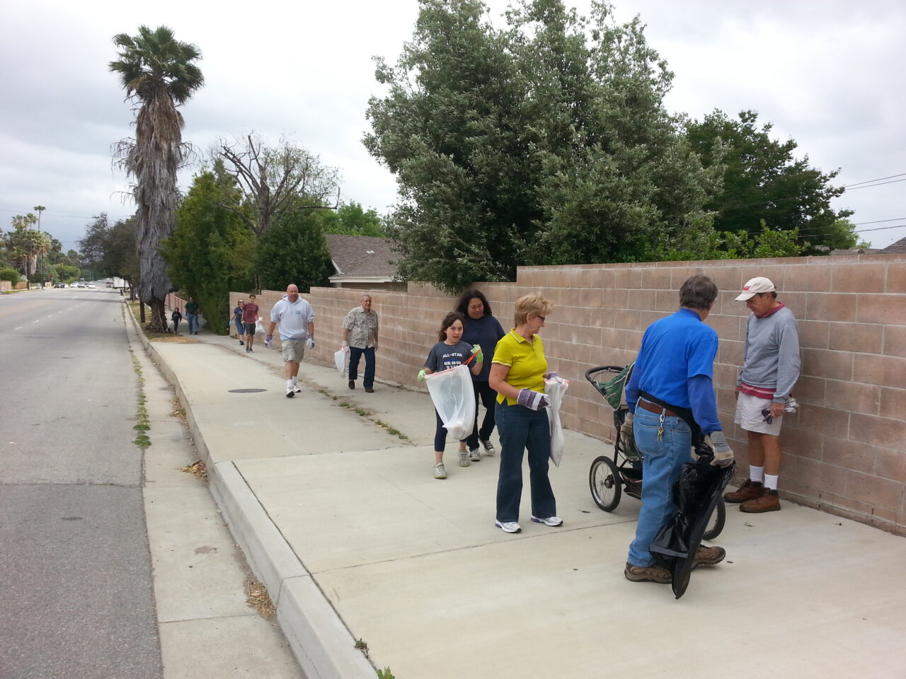 Neighborhood Clean Up Day